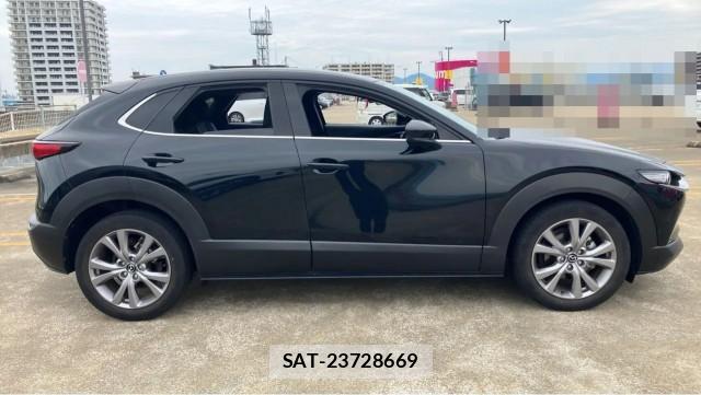Mazda CX-30 2022-01 8281153-3