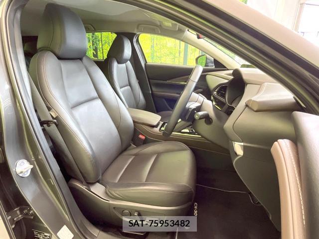 Mazda CX-30 2023-08 8282620-7