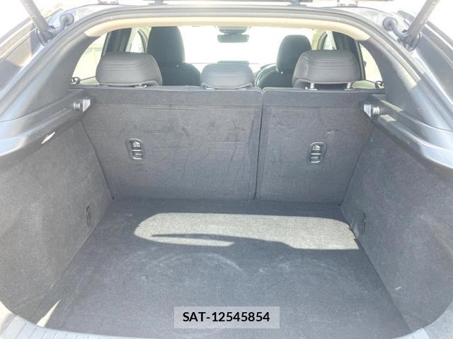 Mazda CX-30 2023-09 8282711-10