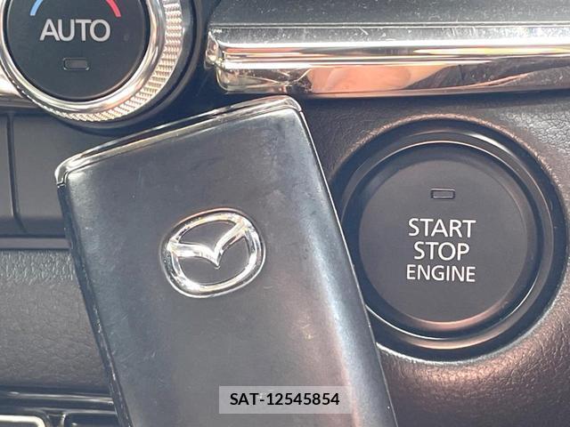Mazda CX-30 2023-09 8282711-5