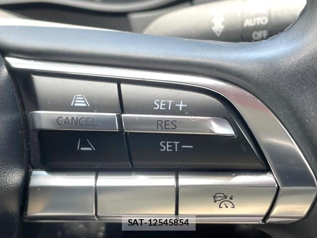 Mazda CX-30 2023-09 8282711-6