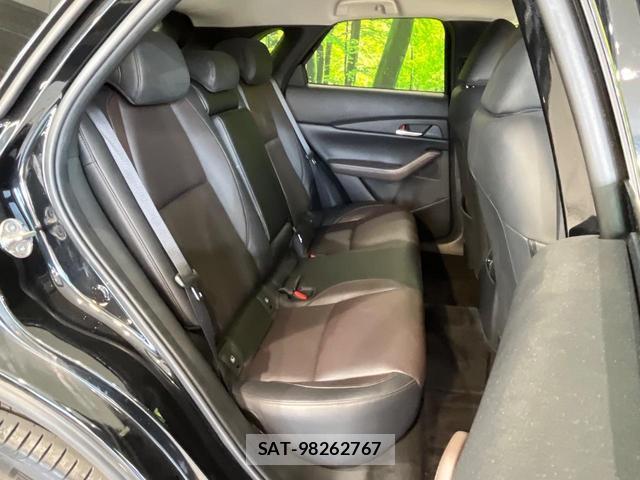 Mazda CX-30 2019-11 8283274-8