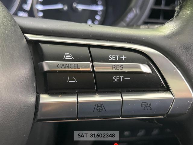 Mazda CX-30 2021-09 8284918-4