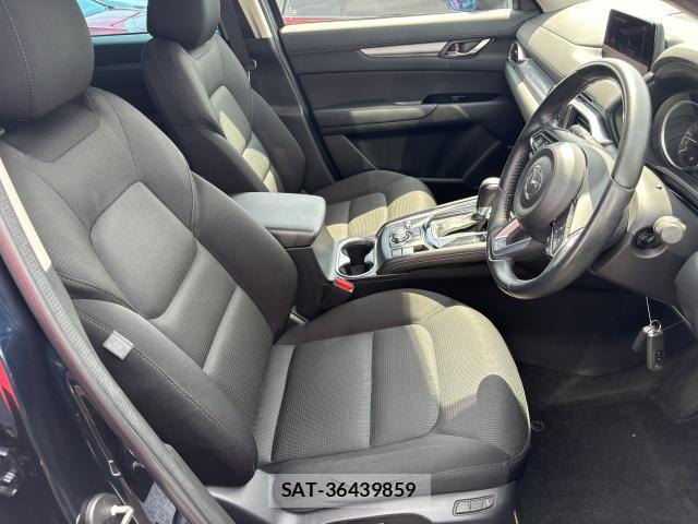 Mazda CX-5 2017-08 8277049-4