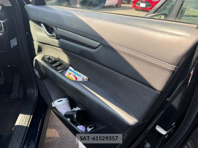 Mazda CX-5 2017-05 8277512-7