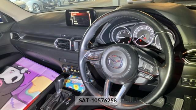 Mazda CX-5 2017-03 8281031-2