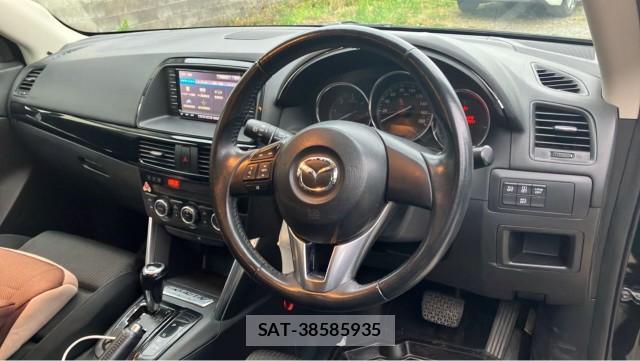 Mazda CX-5 2013-07 8281048-2