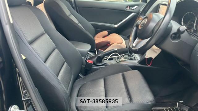 Mazda CX-5 2013-07 8281048-5