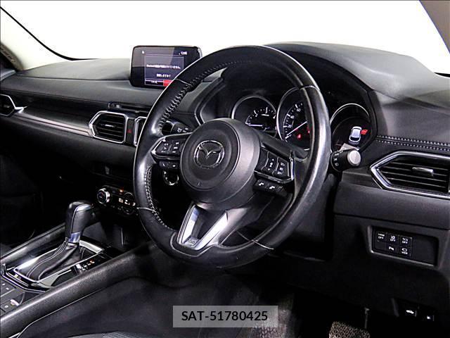 Mazda CX-5 2018-03 8281234-10
