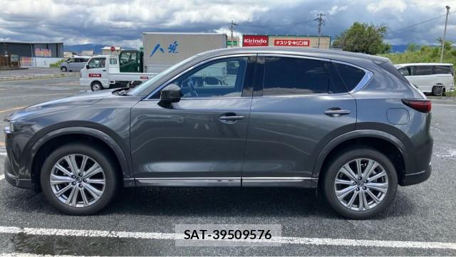 Mazda CX-5 2022-04 8281543-10
