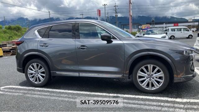 Mazda CX-5 2022-04 8281543-3