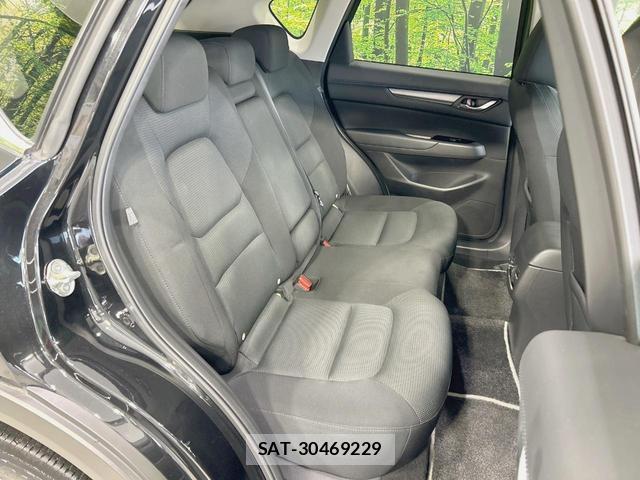 Mazda CX-5 2022-01 8282791-8