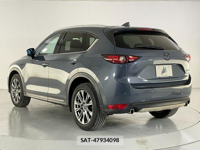Mazda CX-5 2021-01 8284632-4