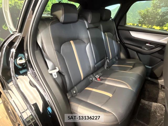 Mazda CX-60 2022-12 8280231-8