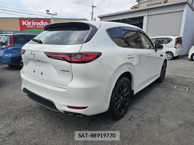 Mazda CX-60 2023-08 8283688-3