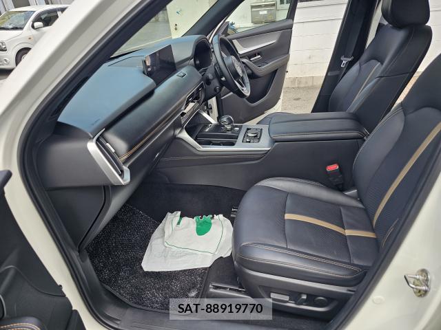 Mazda CX-60 2023-08 8283688-5