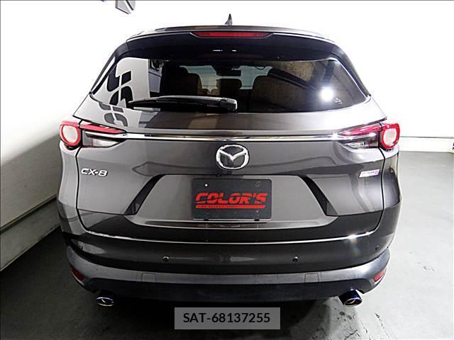 Mazda CX-8 2018-04 8281233-5