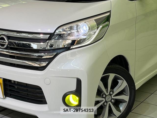 Nissan DAYZ ROOX 2014-05 8280478-11