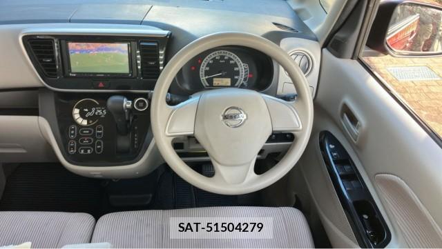 Nissan DAYZ ROOX 2015-06 8282408-16
