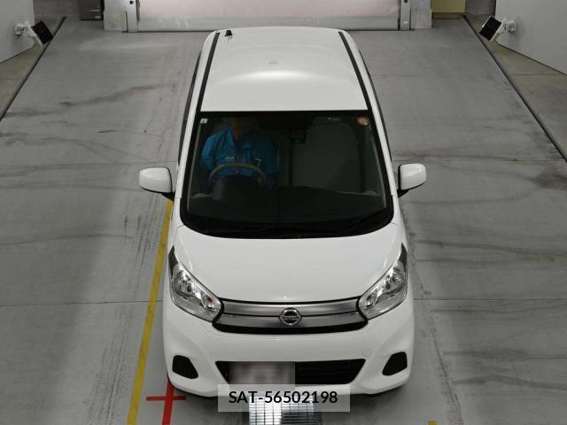 Nissan DAYZ 2017-06 8277906-11