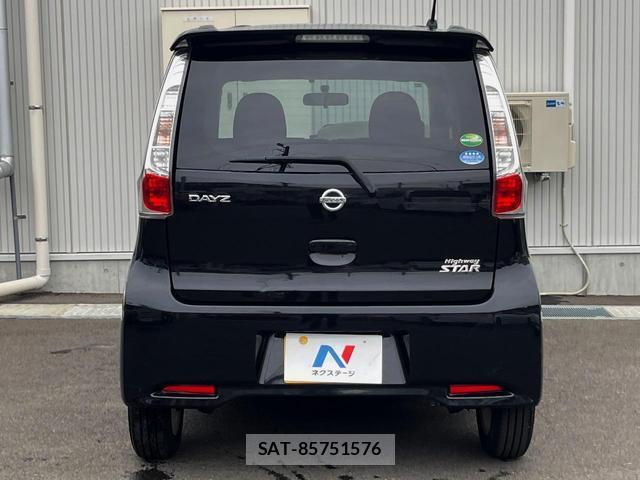 Nissan DAYZ 2013-09 8279419-13