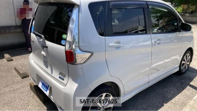 Nissan DAYZ 2013-06 8280696-12