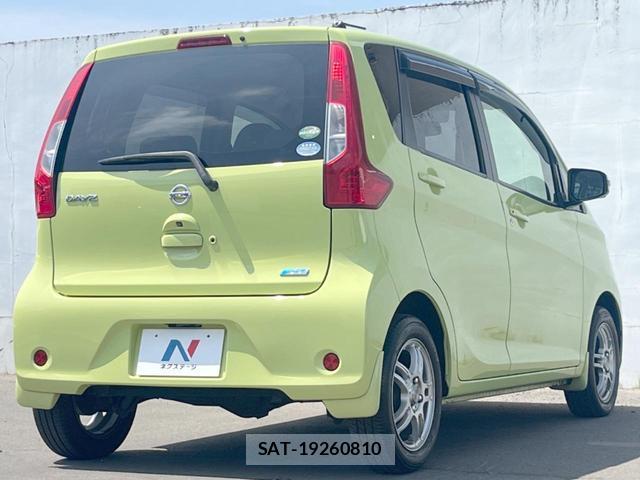 Nissan DAYZ 2016-03 8284342-17