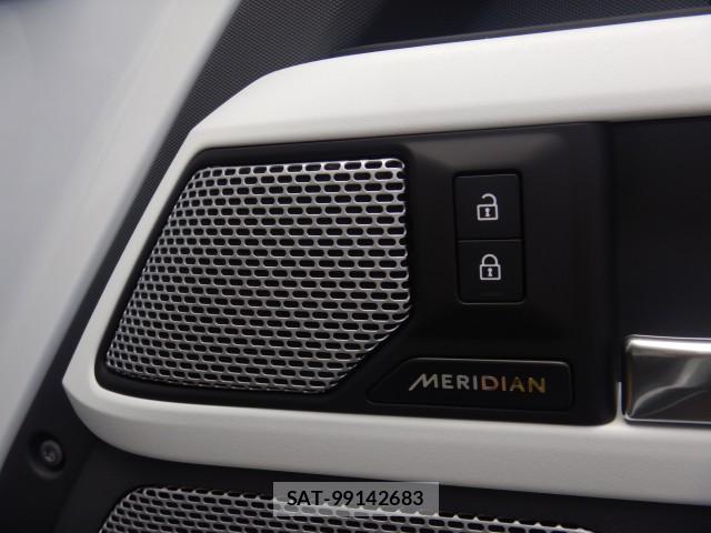 Land Rover DEFENDER 2023-03 8280071-15