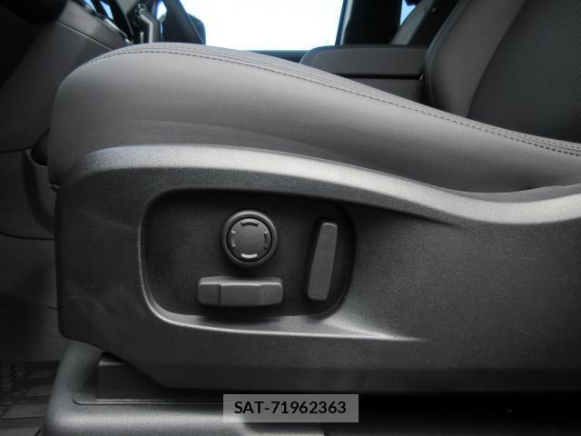 Land Rover DEFENDER 2025-09 8280251-14
