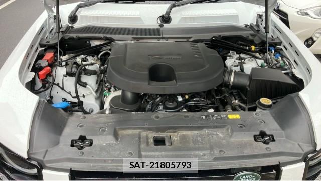 Land Rover DEFENDER 2024-12 8281057-7