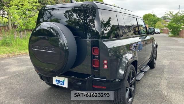 Land Rover DEFENDER 2025-11 8281077-12
