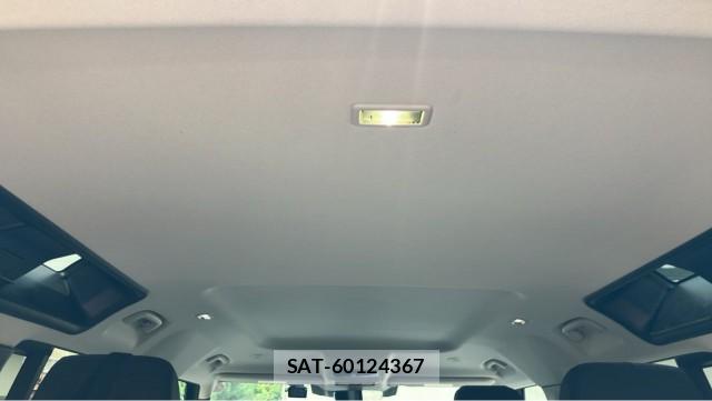 Land Rover DEFENDER 2024-09 8281348-15