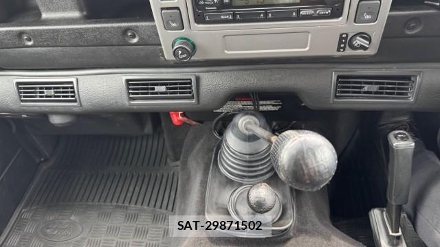 Land Rover DEFENDER 2004-07 8282212-13