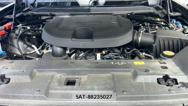 Land Rover DEFENDER 2023-06 8282225-7