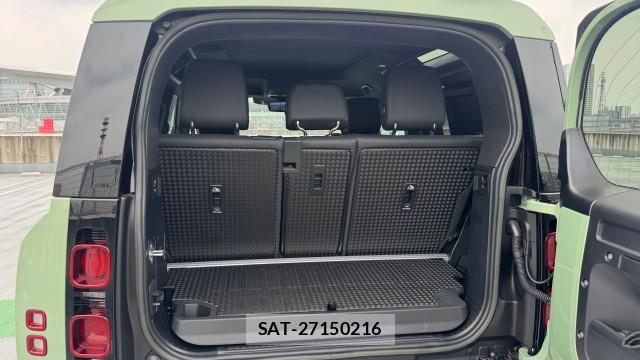 Land Rover DEFENDER 2023-01 8282448-16