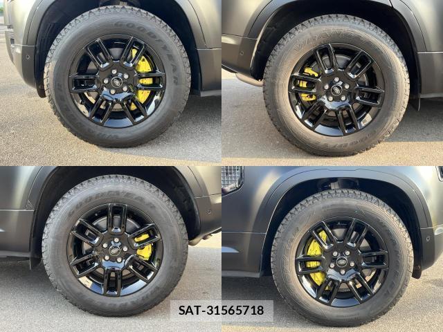 Land Rover DEFENDER 2023-11 8283384-7