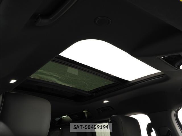 Land Rover DEFENDER 2025-07 8284477-3