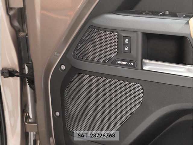 Land Rover DEFENDER 2023-08 8284481-4