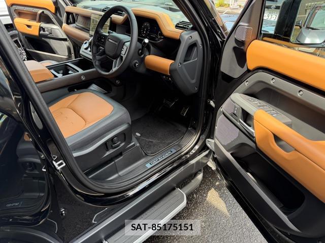 Land Rover DEFENDER 2024-03 8285256-13