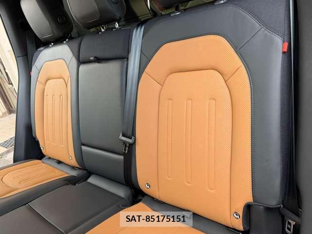 Land Rover DEFENDER 2024-03 8285256-18