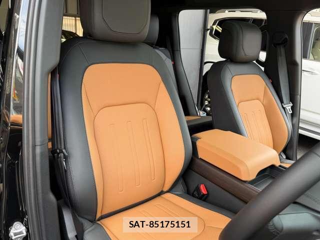 Land Rover DEFENDER 2024-03 8285256-4