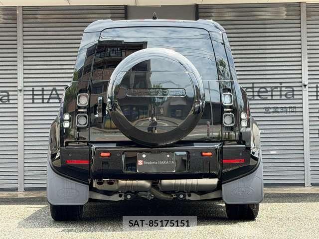 Land Rover DEFENDER 2024-03 8285256-6