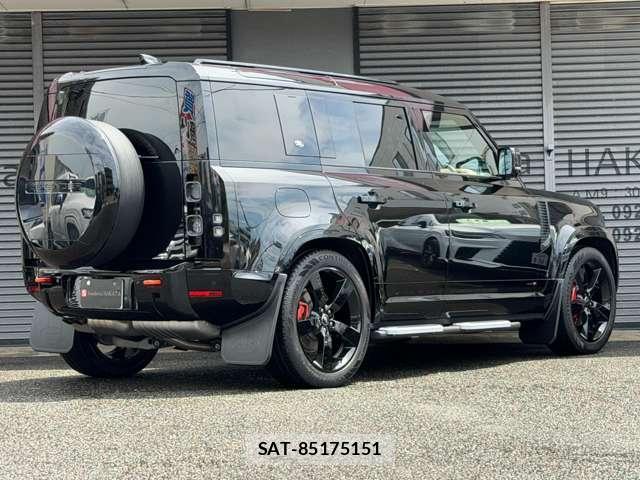 Land Rover DEFENDER 2024-03 8285256-9