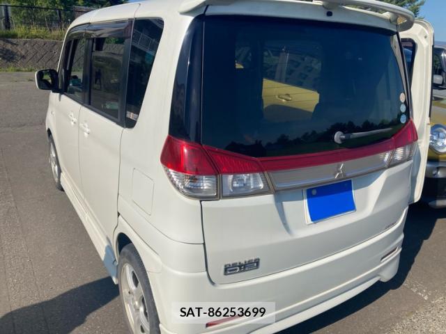 Mitsubishi DELICA 2013-07 8279597-12