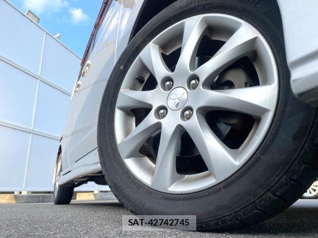 Mitsubishi DELICA 2013-10 8282703-12
