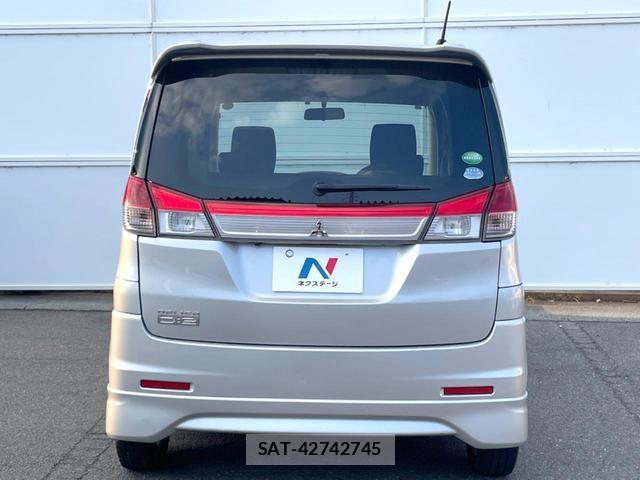 Mitsubishi DELICA 2013-10 8282703-14