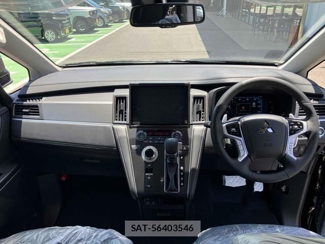 Mitsubishi DELICA 2026-04 8277131-2
