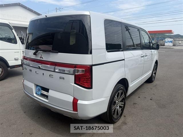 Mitsubishi DELICA 2024-02 8277239-1