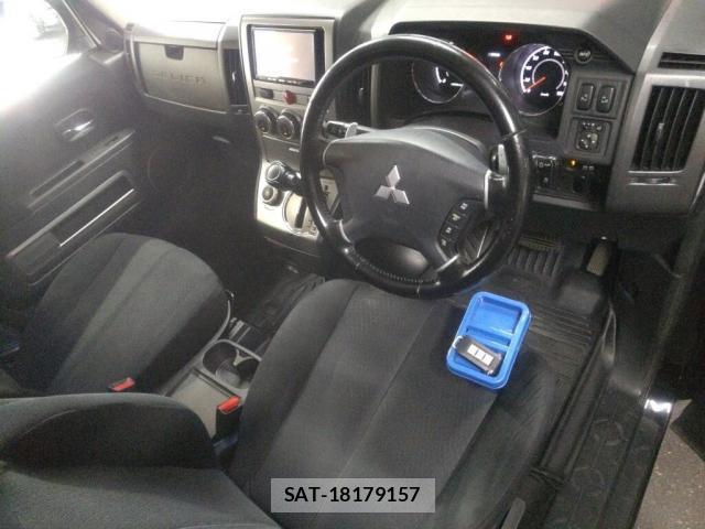 Mitsubishi DELICA 2014-01 8277430-2