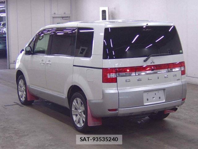 Mitsubishi DELICA 2018-10 8277443-1